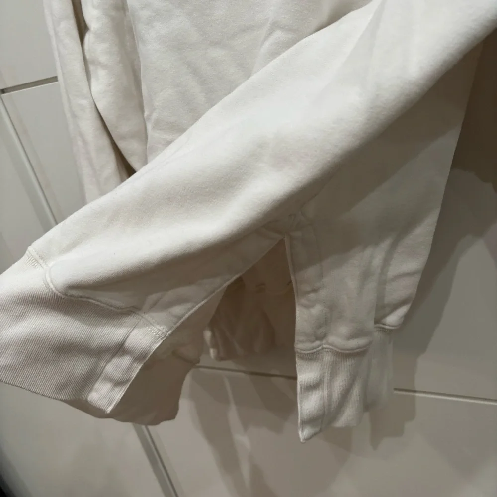 Abercrombie Chicago Bulls White Sweatshirt - Picture 5 of 5